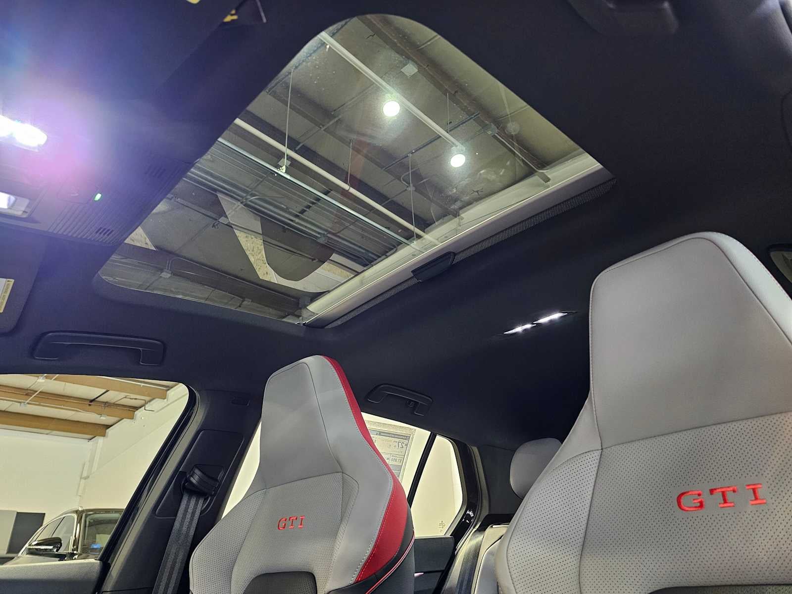 2026 Volkswagen Golf GTI 2.0T SE DSG