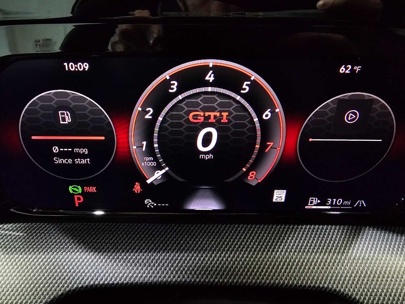 2026 Volkswagen Golf GTI 2.0T SE DSG