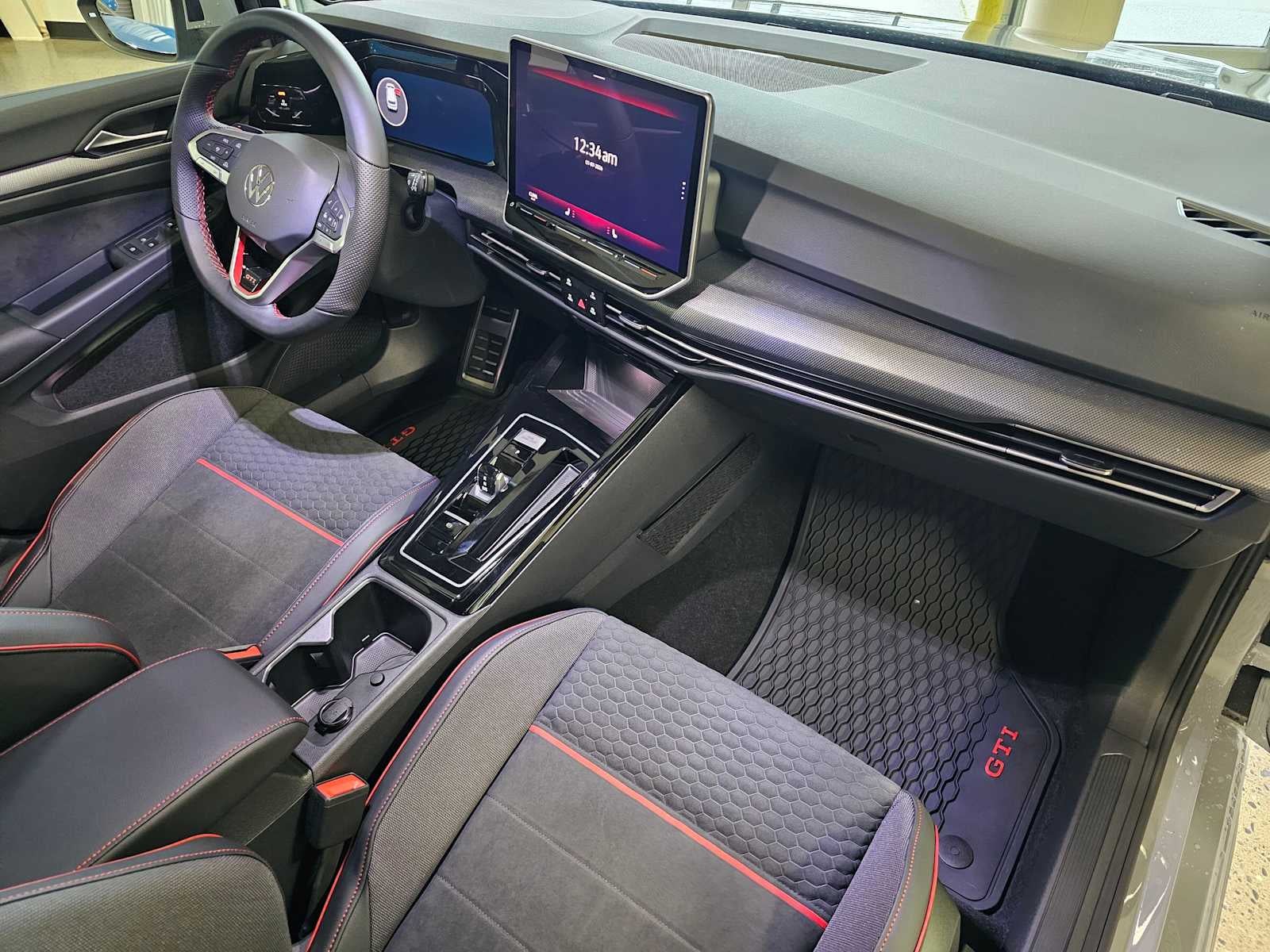 2026 Volkswagen Golf GTI 2.0T SE DSG