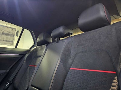 2026 Volkswagen Golf GTI 2.0T SE DSG