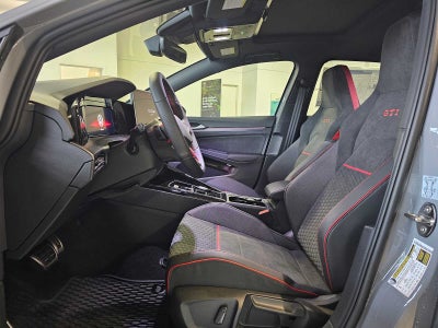 2026 Volkswagen Golf GTI 2.0T SE DSG