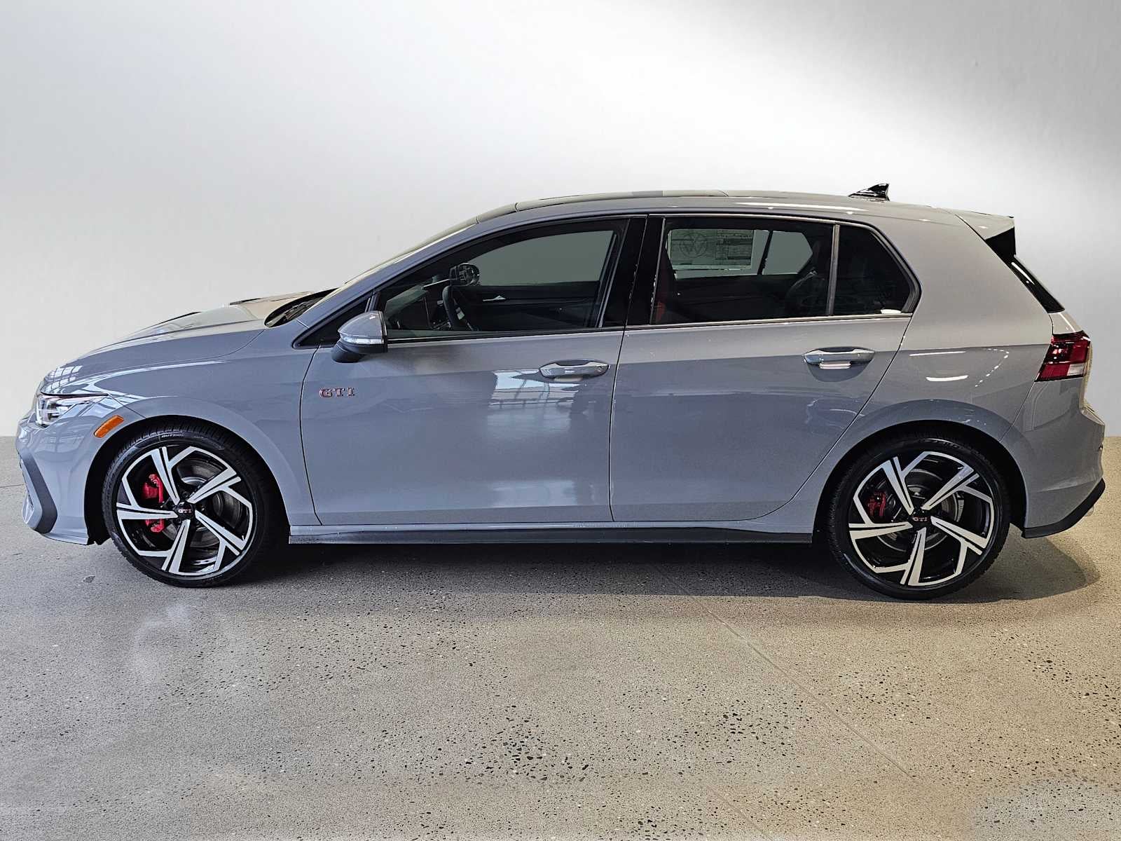 2026 Volkswagen Golf GTI 2.0T SE DSG
