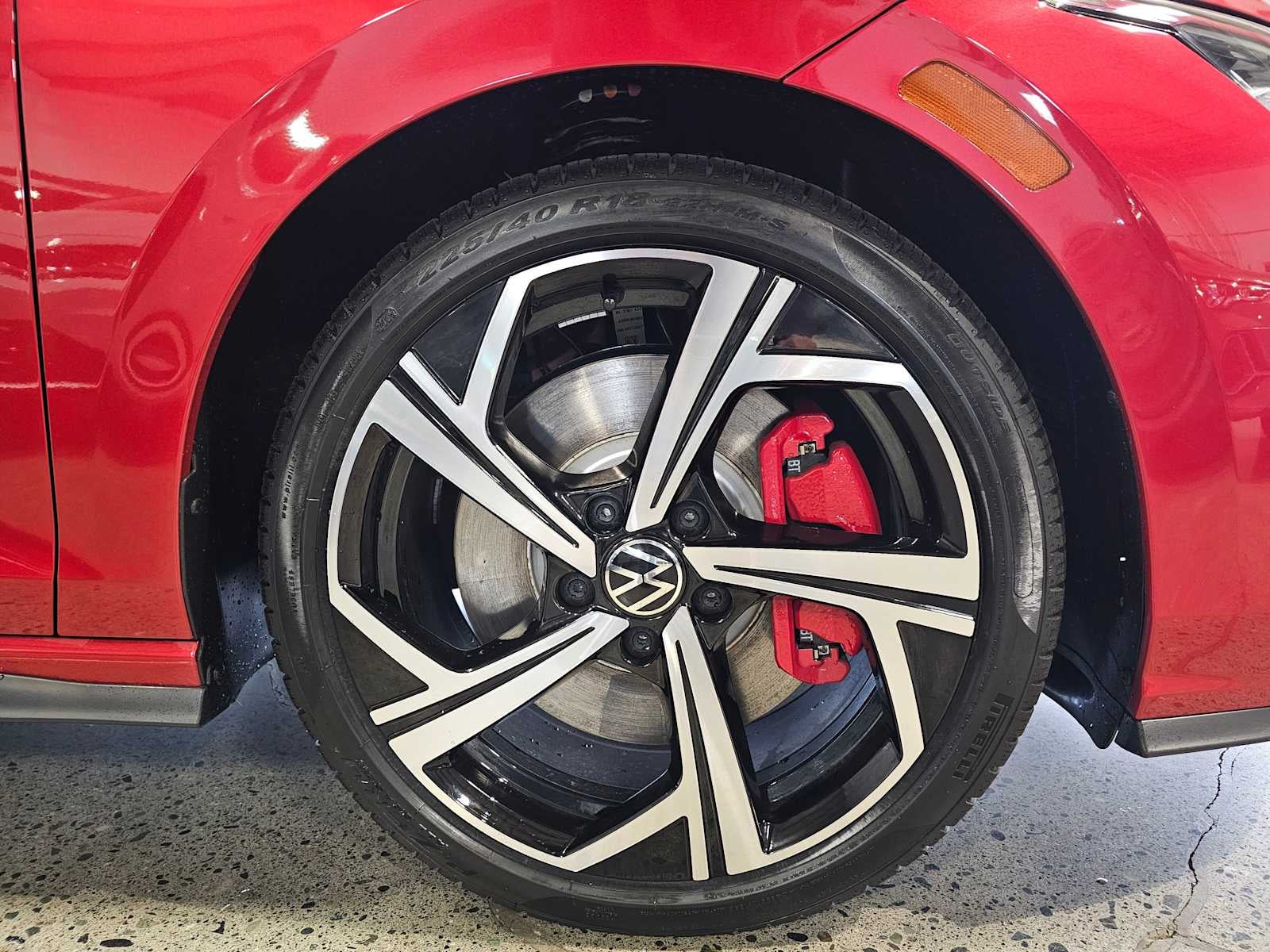 2026 Volkswagen Golf GTI 2.0T SE DSG