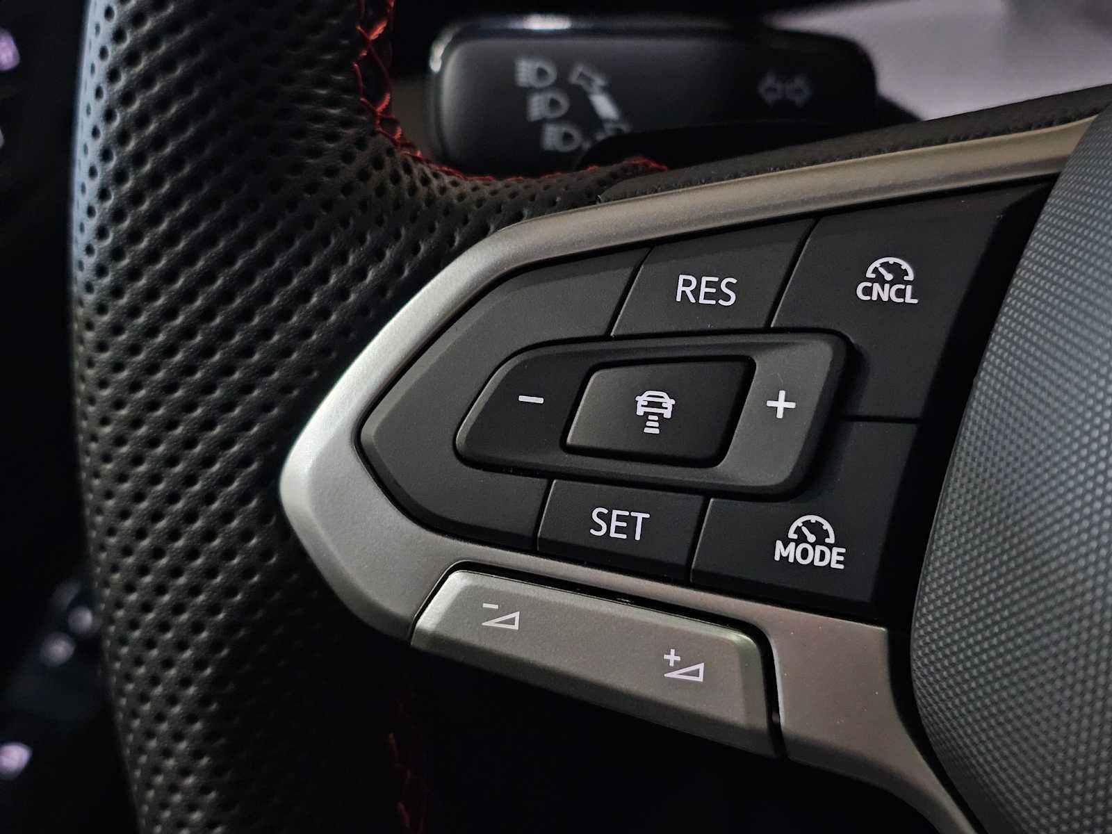 2026 Volkswagen Golf GTI 2.0T SE DSG