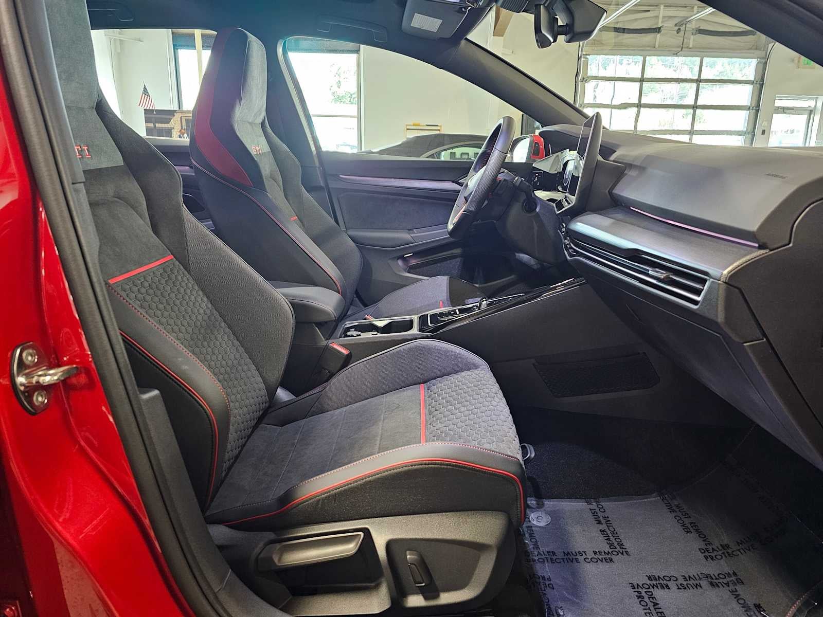 2026 Volkswagen Golf GTI 2.0T SE DSG