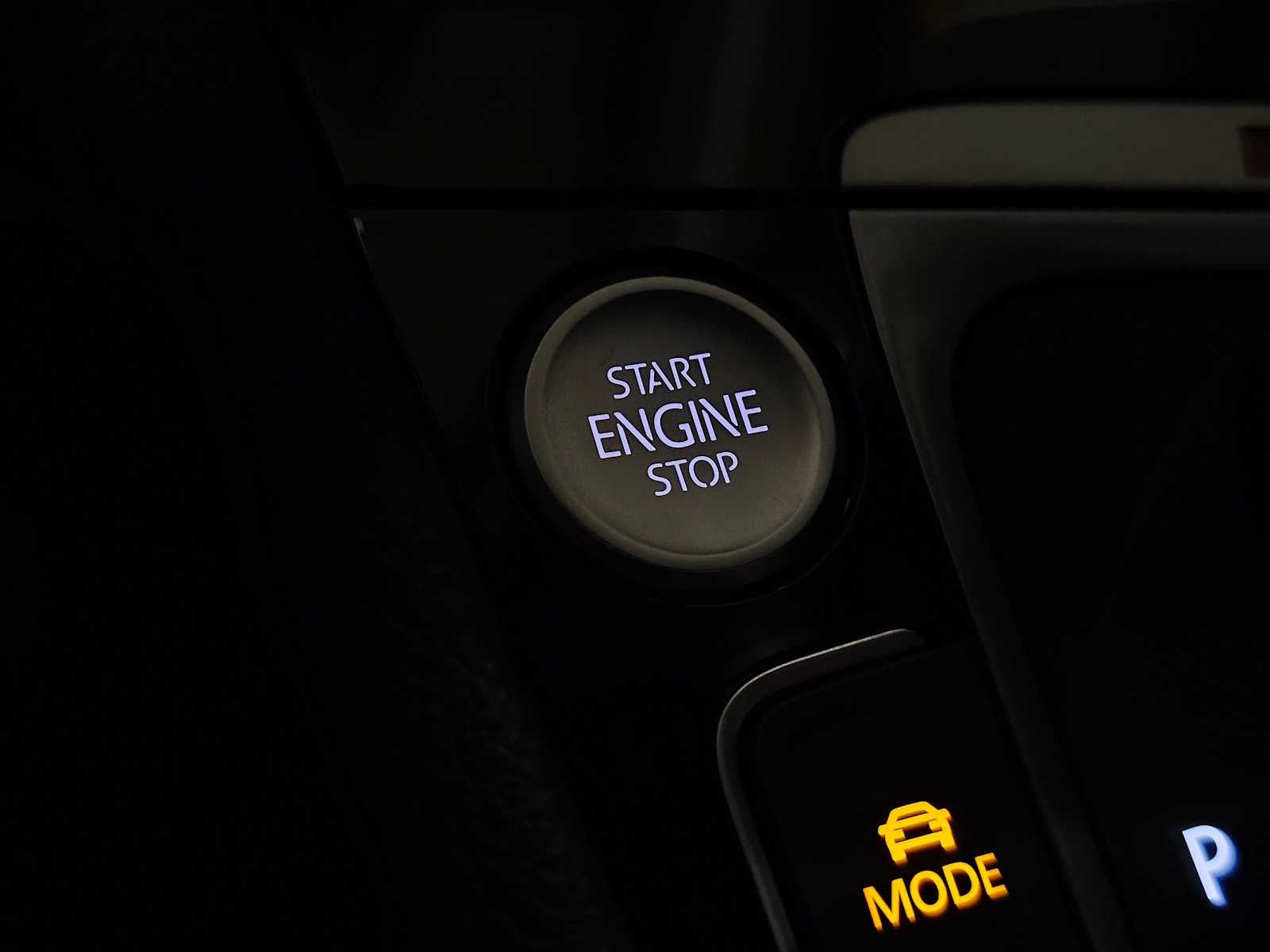 2019 Volkswagen Golf R 2.0T DSG w/DCC/Nav