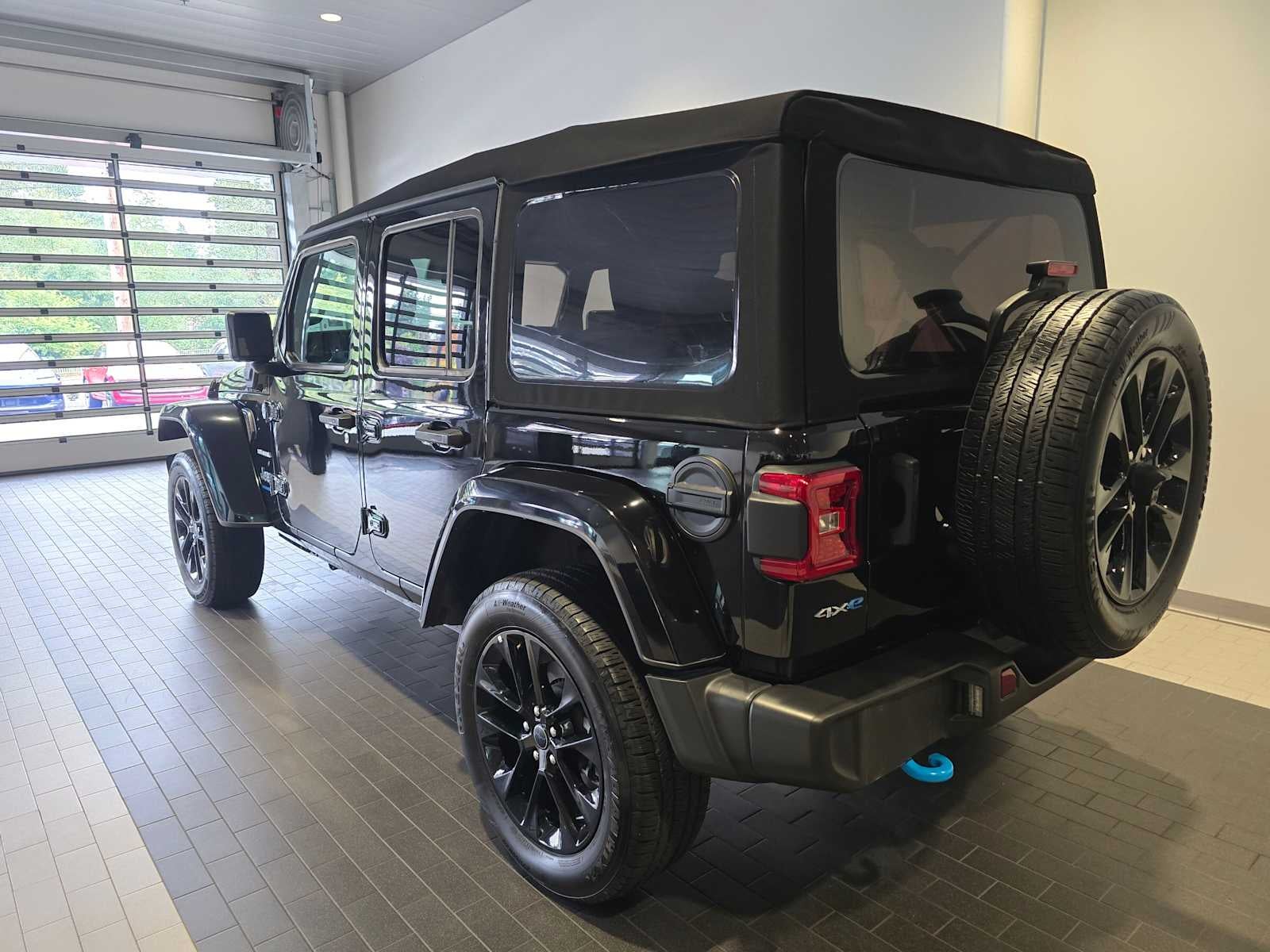 2024 Jeep Wrangler 4xe Sahara