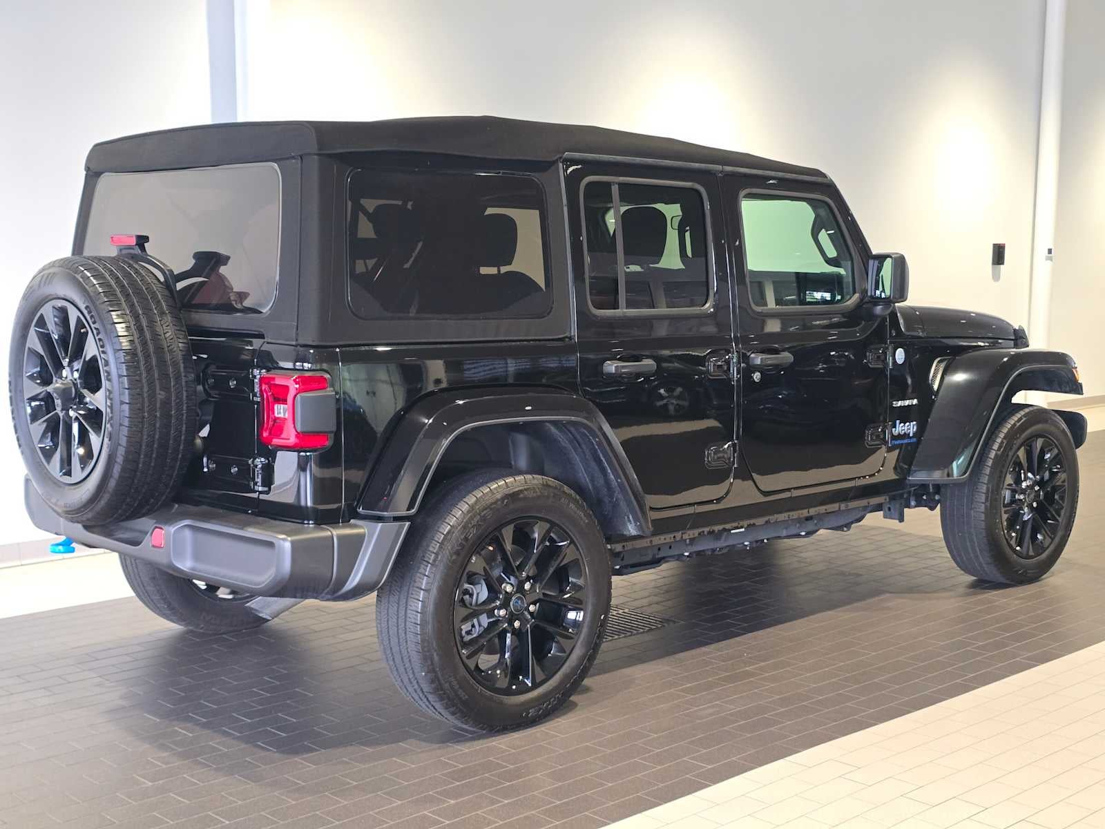 2024 Jeep Wrangler 4xe Sahara