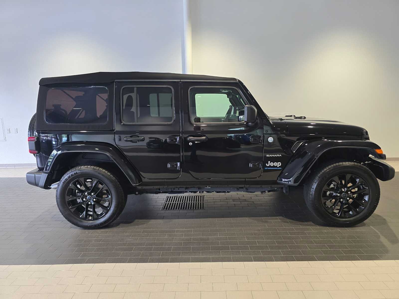 2024 Jeep Wrangler 4xe Sahara