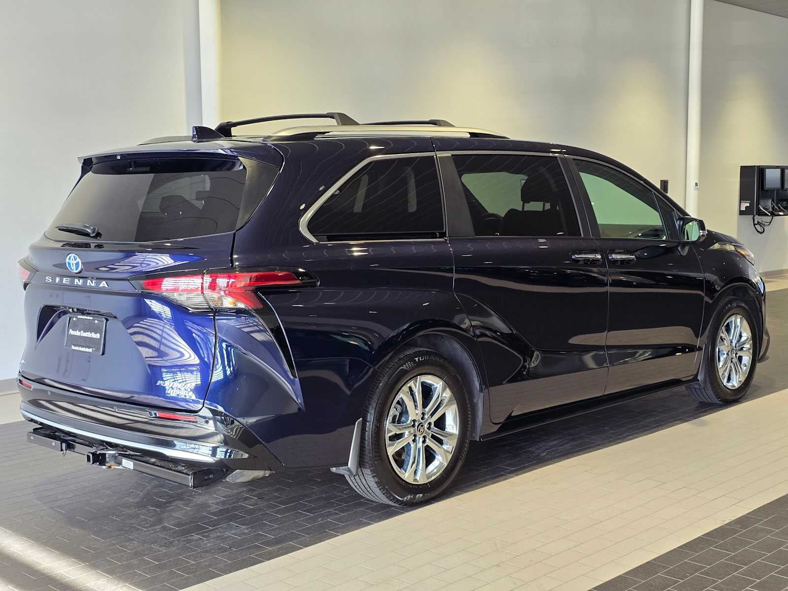 2023 Toyota Sienna Platinum