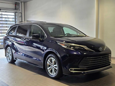 2023 Toyota Sienna Platinum