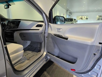 2012 Toyota Sienna LE