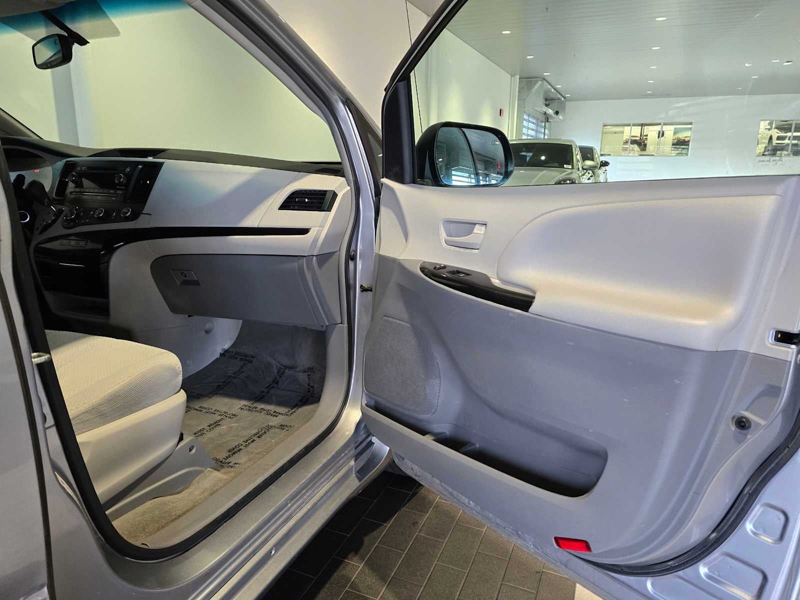 2012 Toyota Sienna LE