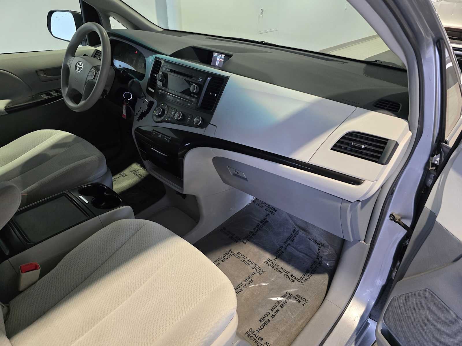 2012 Toyota Sienna LE