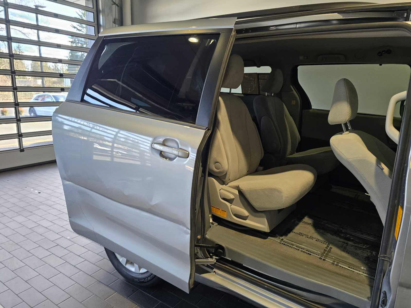 2012 Toyota Sienna LE