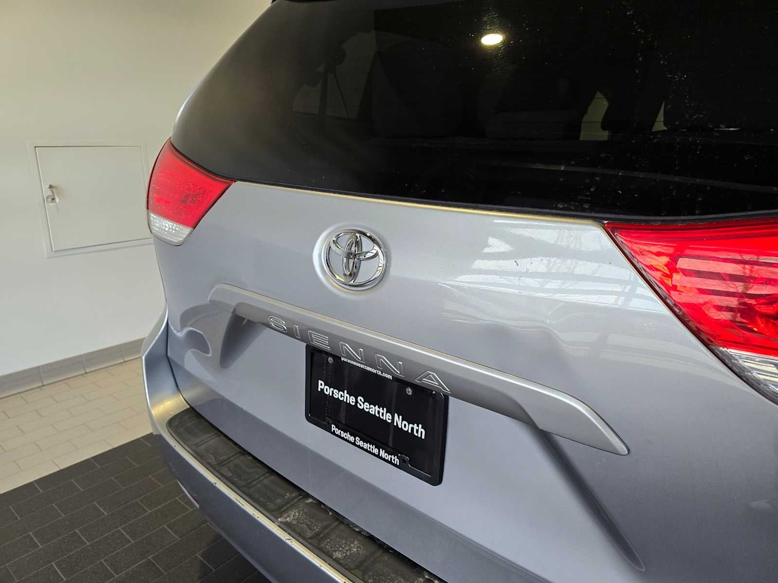 2012 Toyota Sienna LE