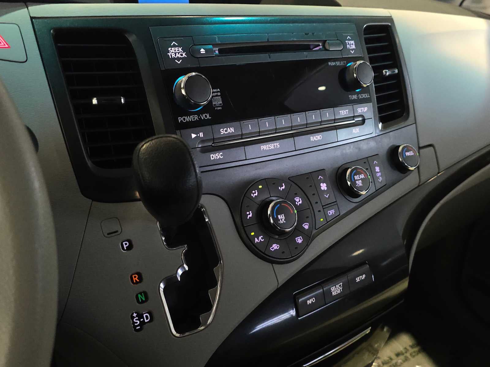 2012 Toyota Sienna LE