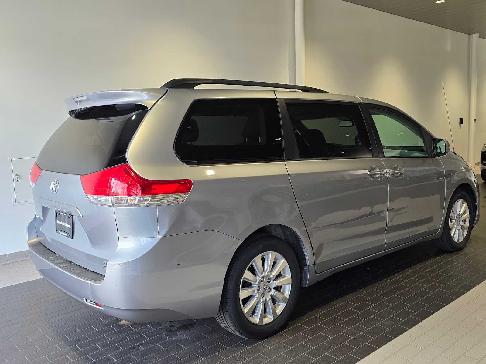 2012 Toyota Sienna LE