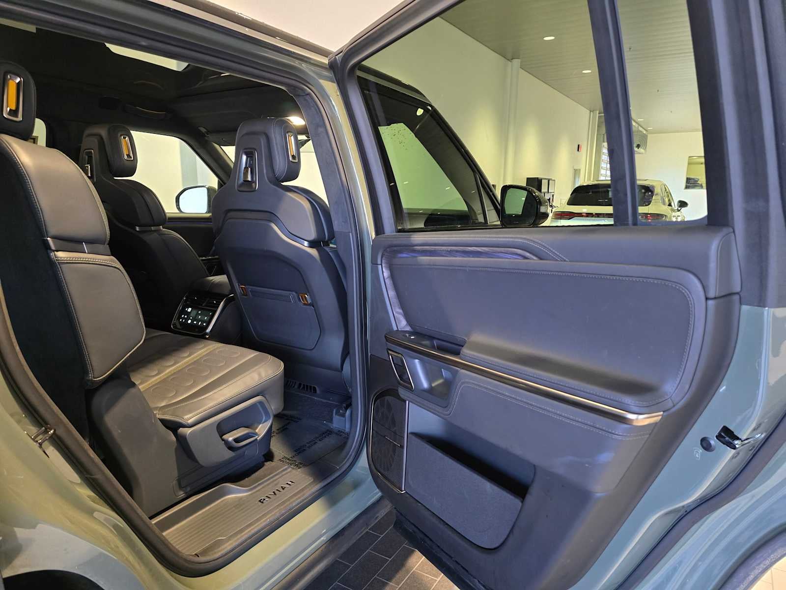 2022 Rivian R1S Launch Edition