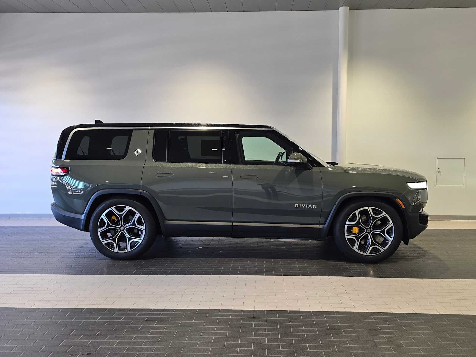 2022 Rivian R1S Launch Edition