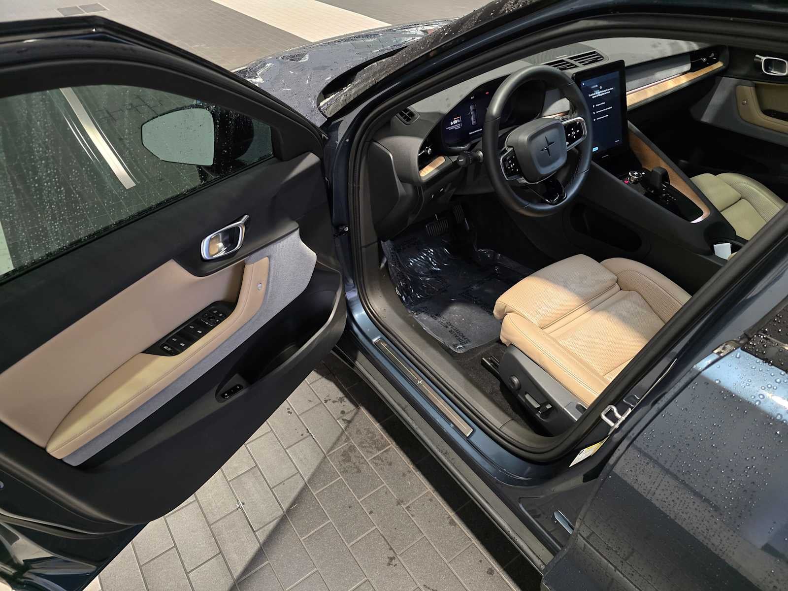 2022 Polestar 2 Base