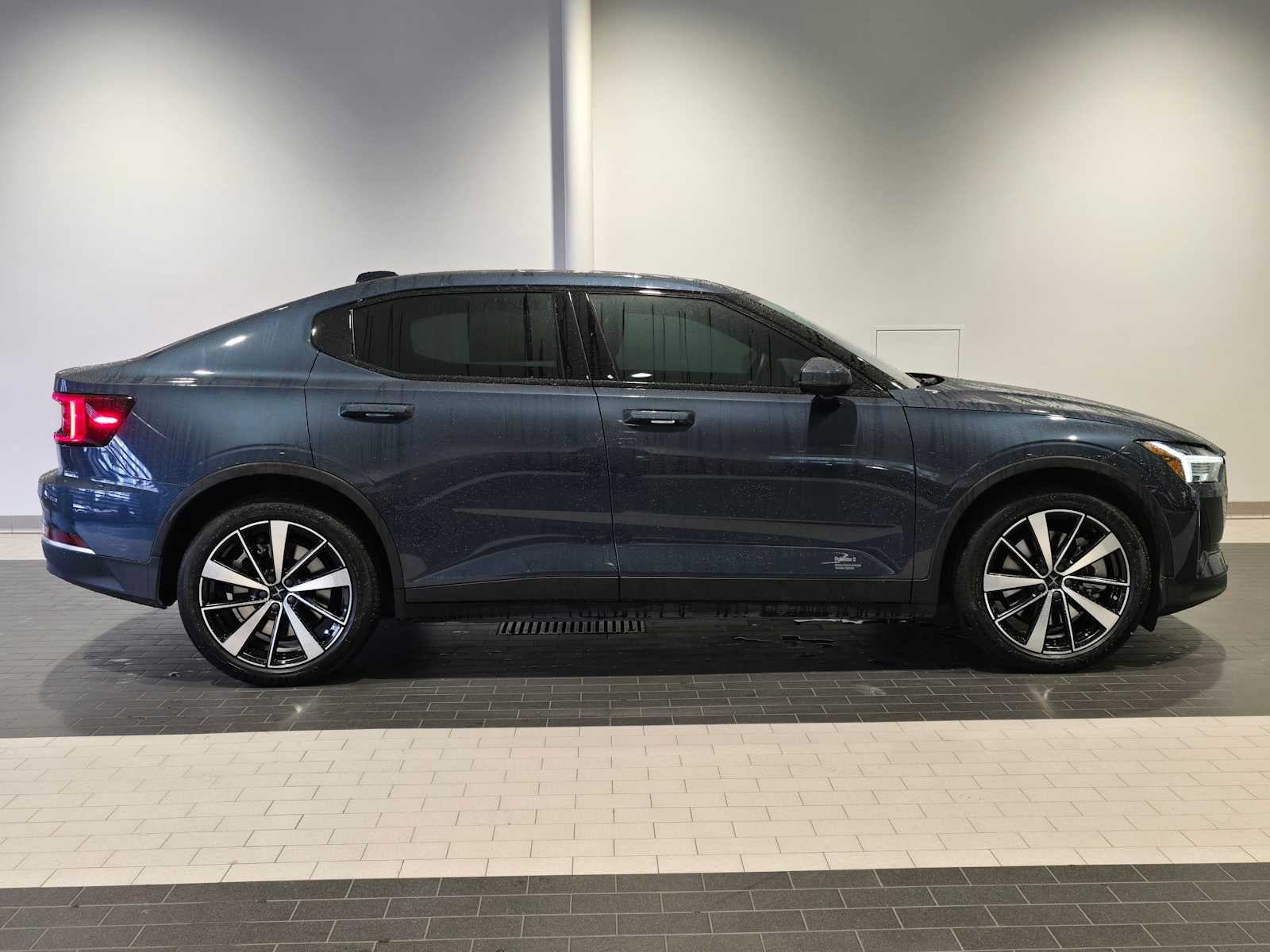 2022 Polestar 2 Base