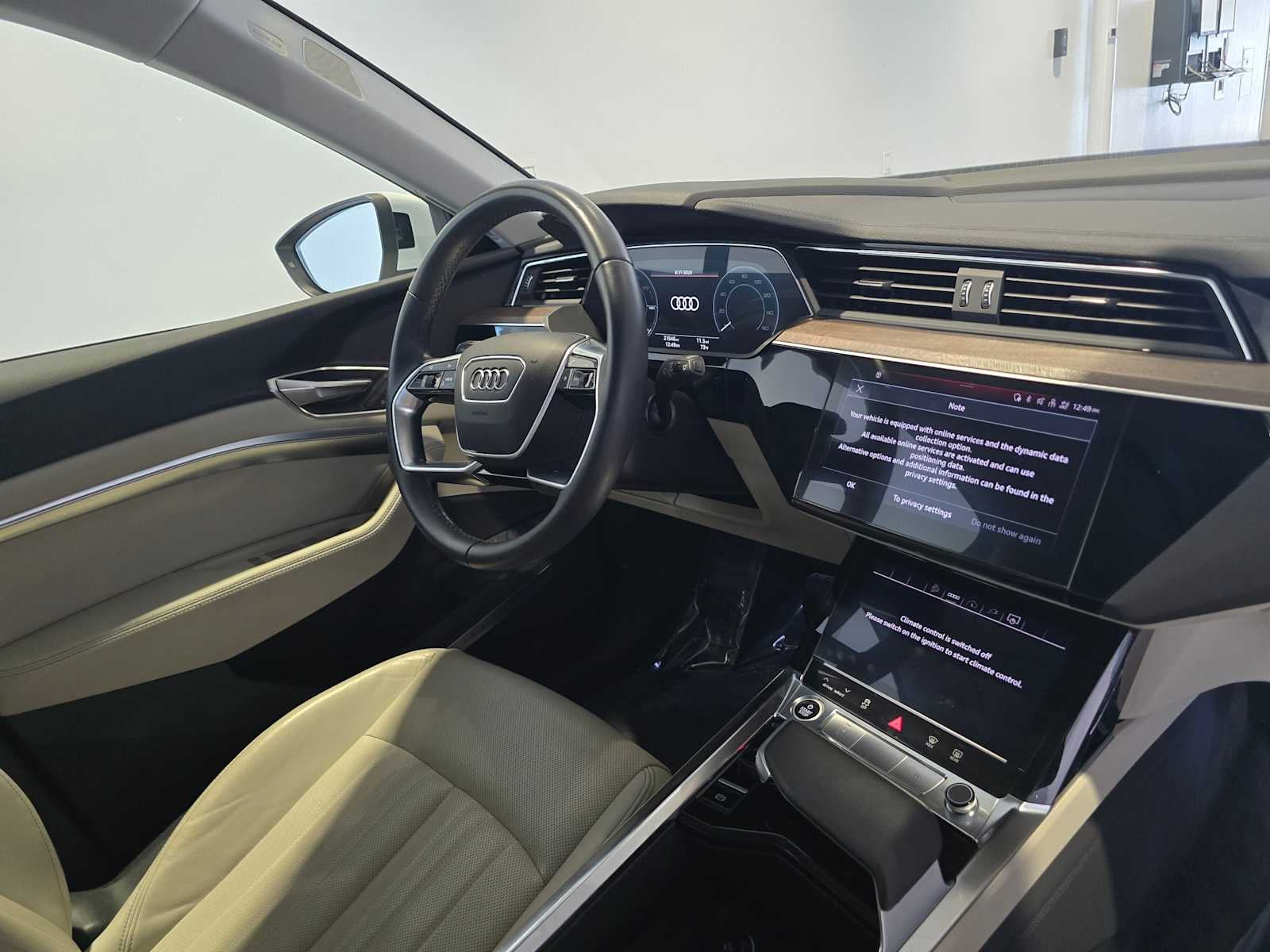 2024 Audi Q8 e-tron Premium Plus