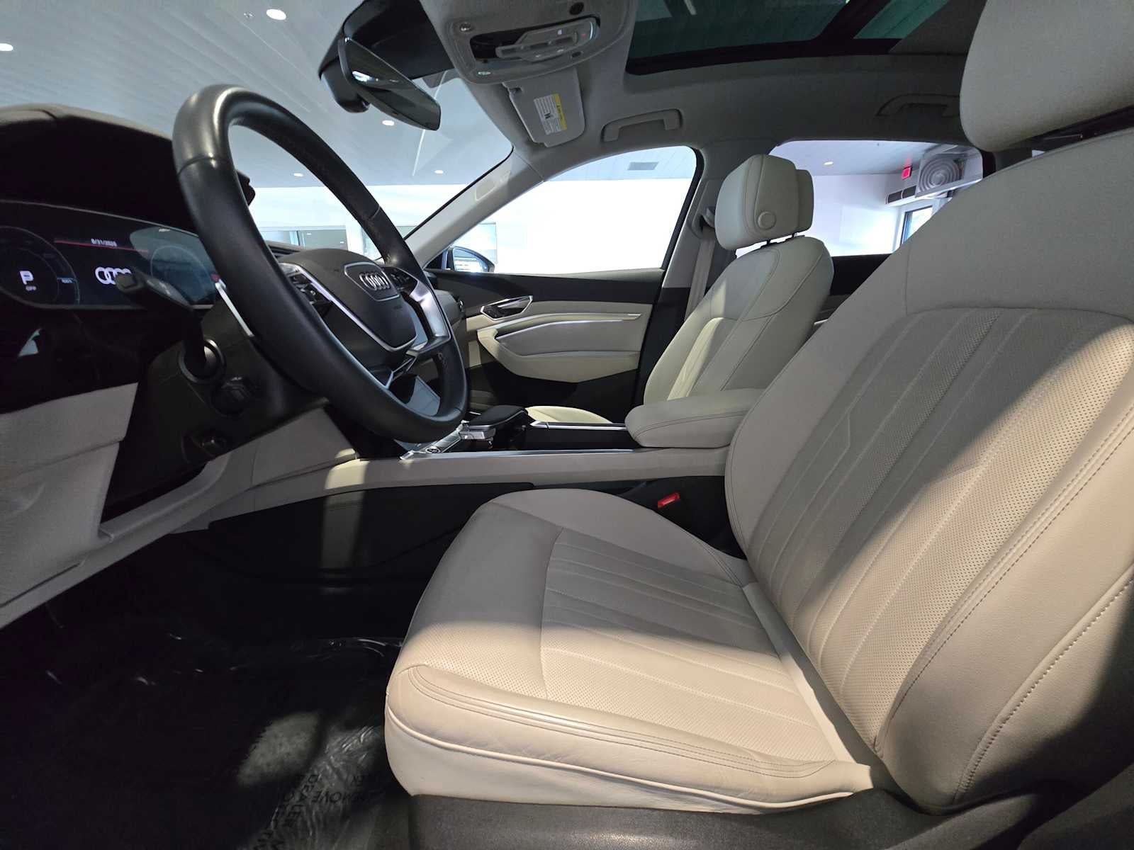 2024 Audi Q8 e-tron Premium Plus