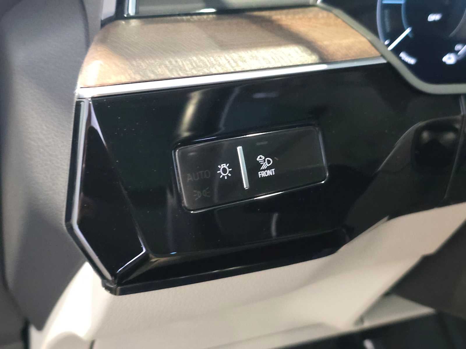 2024 Audi Q8 e-tron Premium Plus
