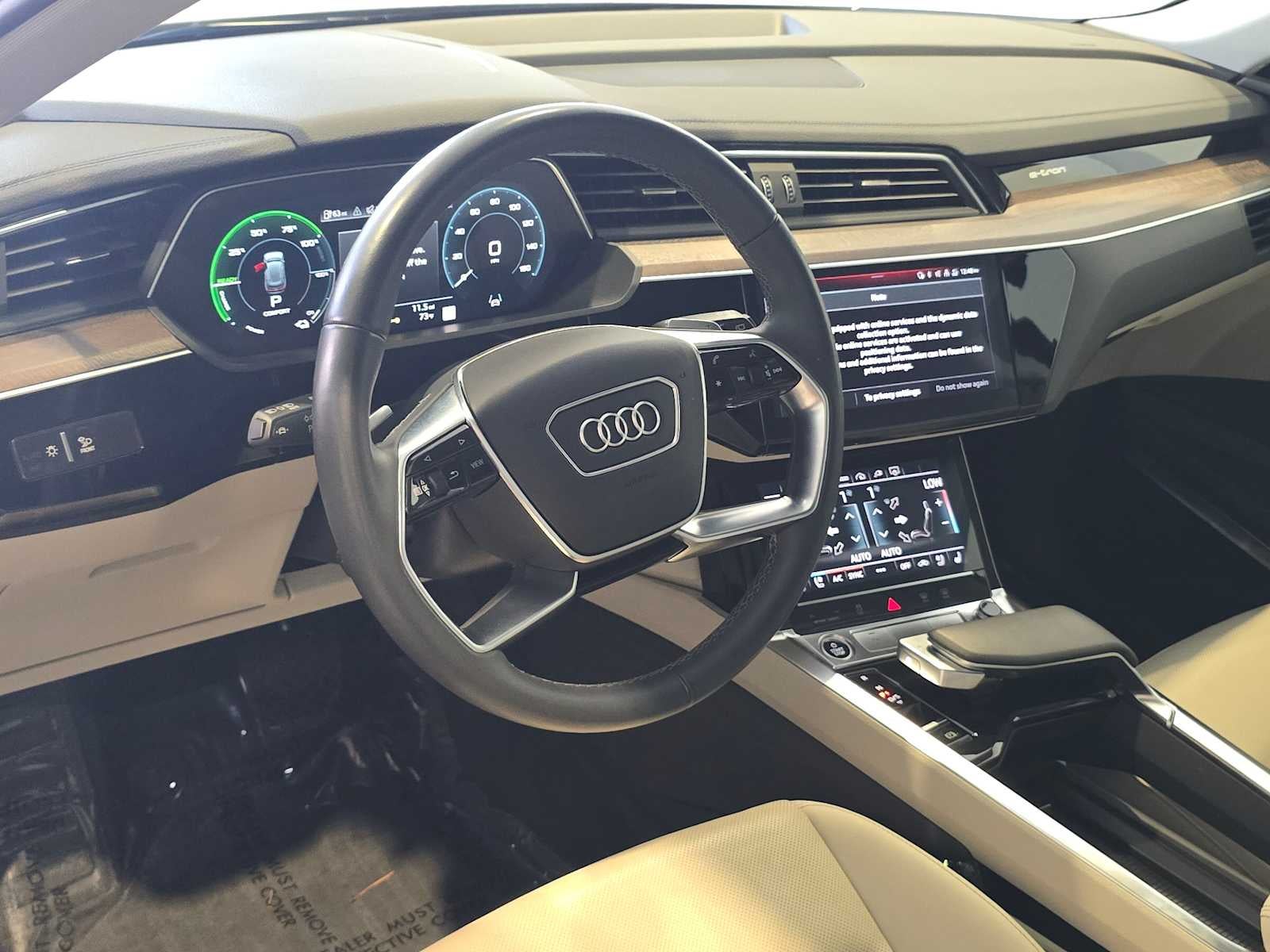 2024 Audi Q8 e-tron Premium Plus