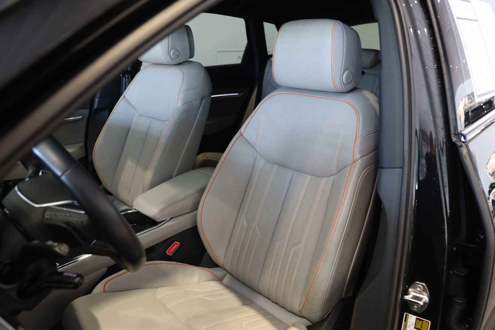 2024 Audi Q8 e-tron Prestige