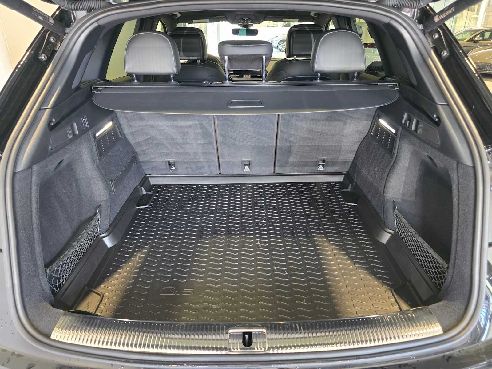 2023 Audi SQ5 Premium Plus