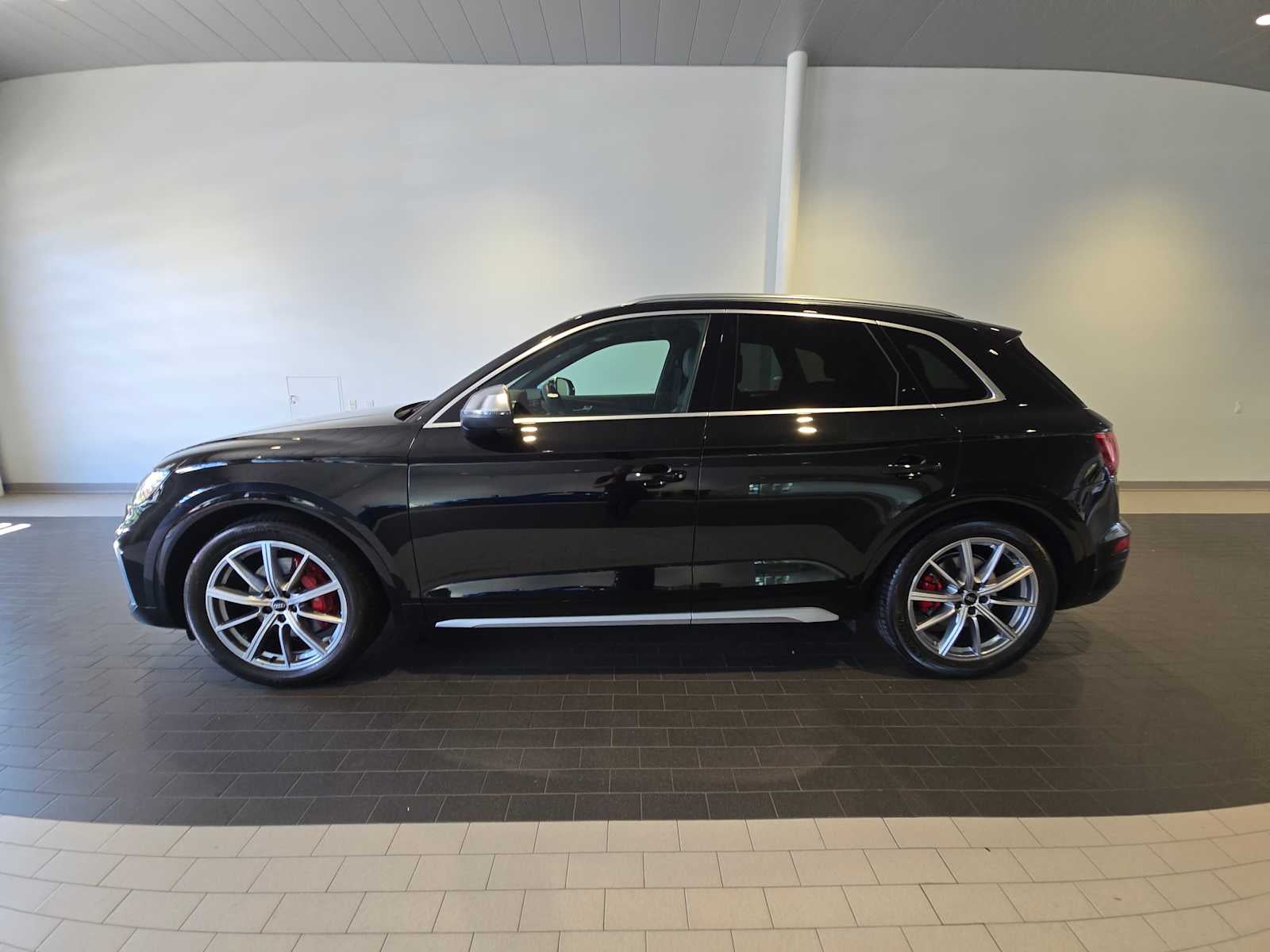 2023 Audi SQ5 Premium Plus