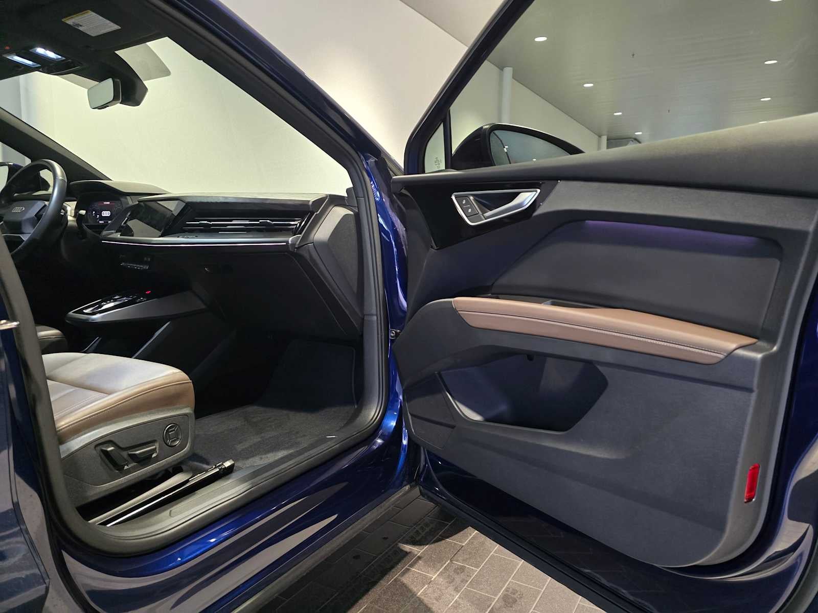 2024 Audi Q4 e-tron Premium Plus