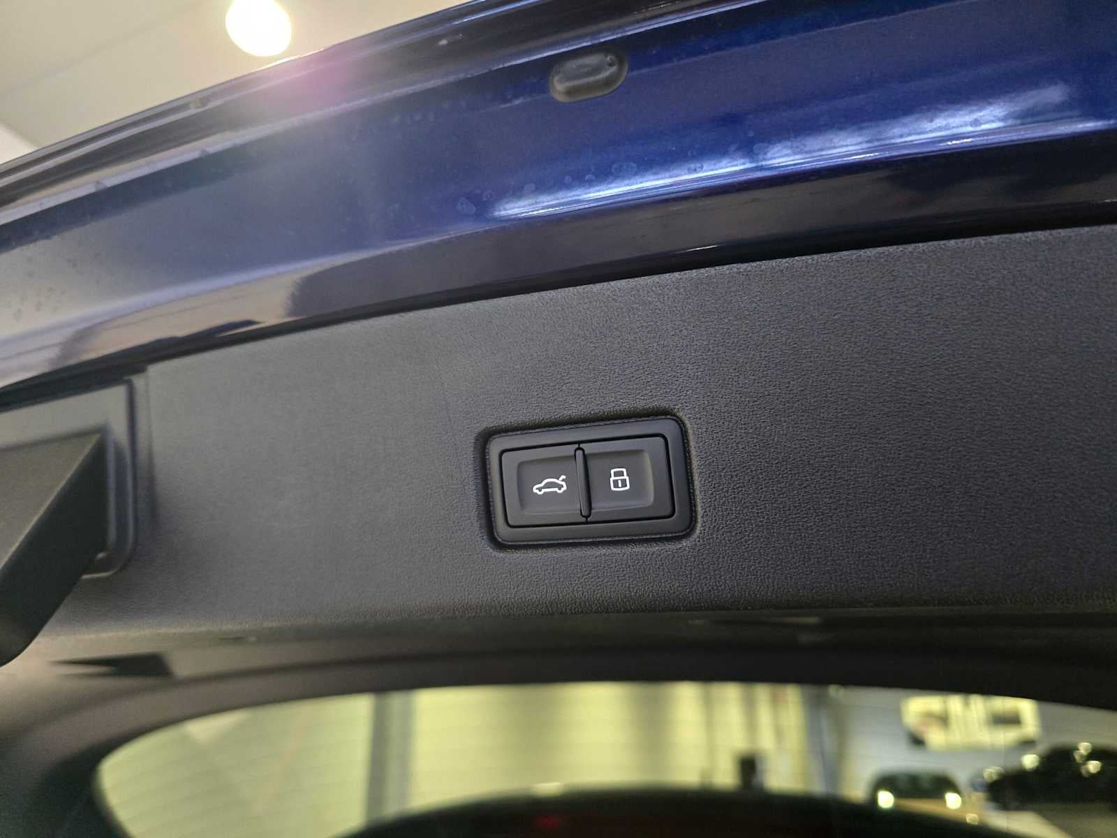 2024 Audi Q4 e-tron Premium Plus