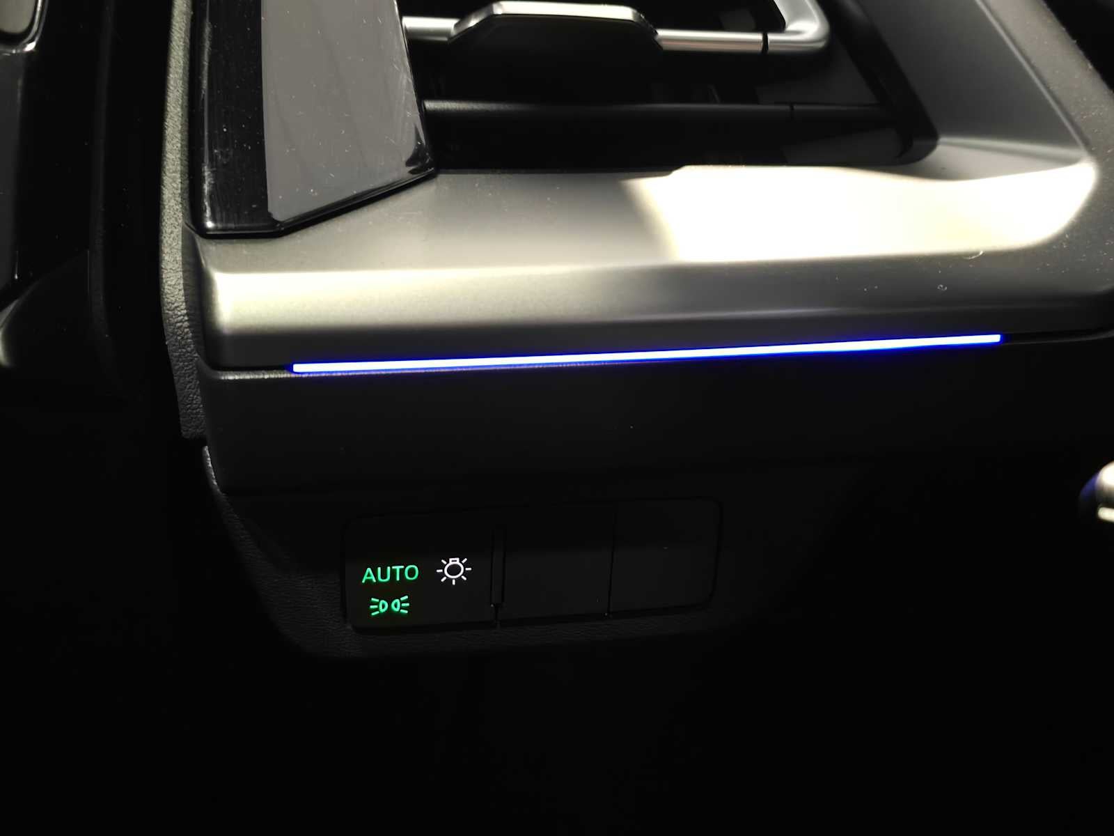 2024 Audi Q4 e-tron Premium Plus