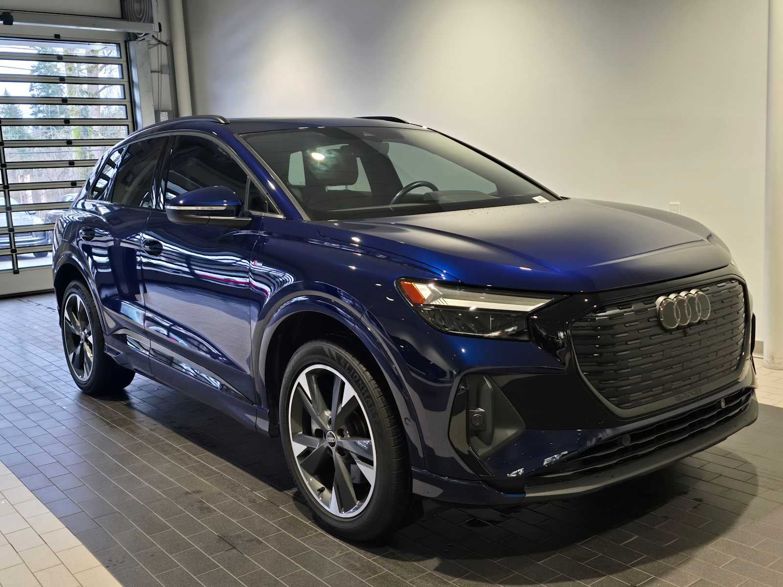 2024 Audi Q4 e-tron Premium Plus