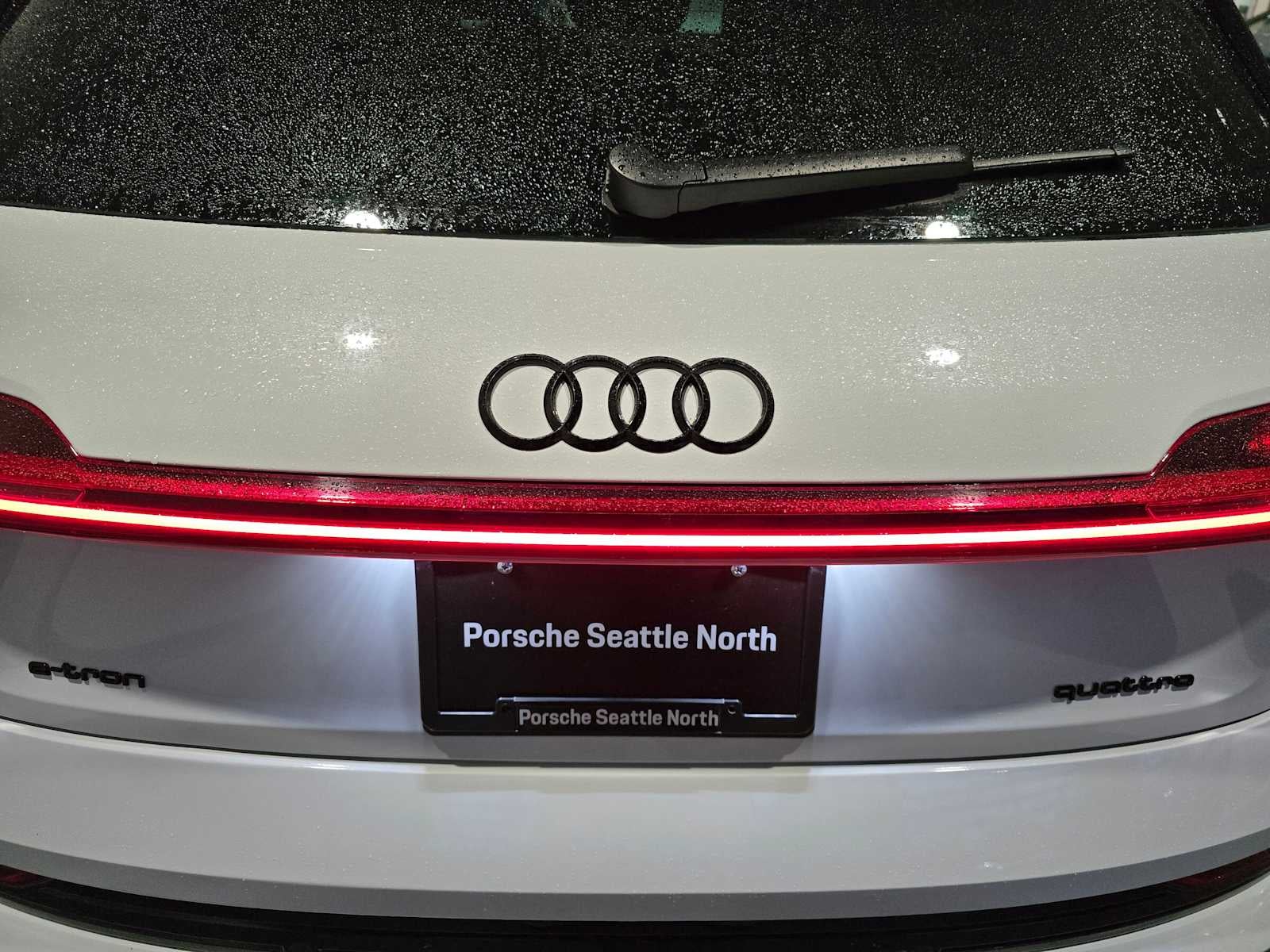 2023 Audi e-tron Premium Plus