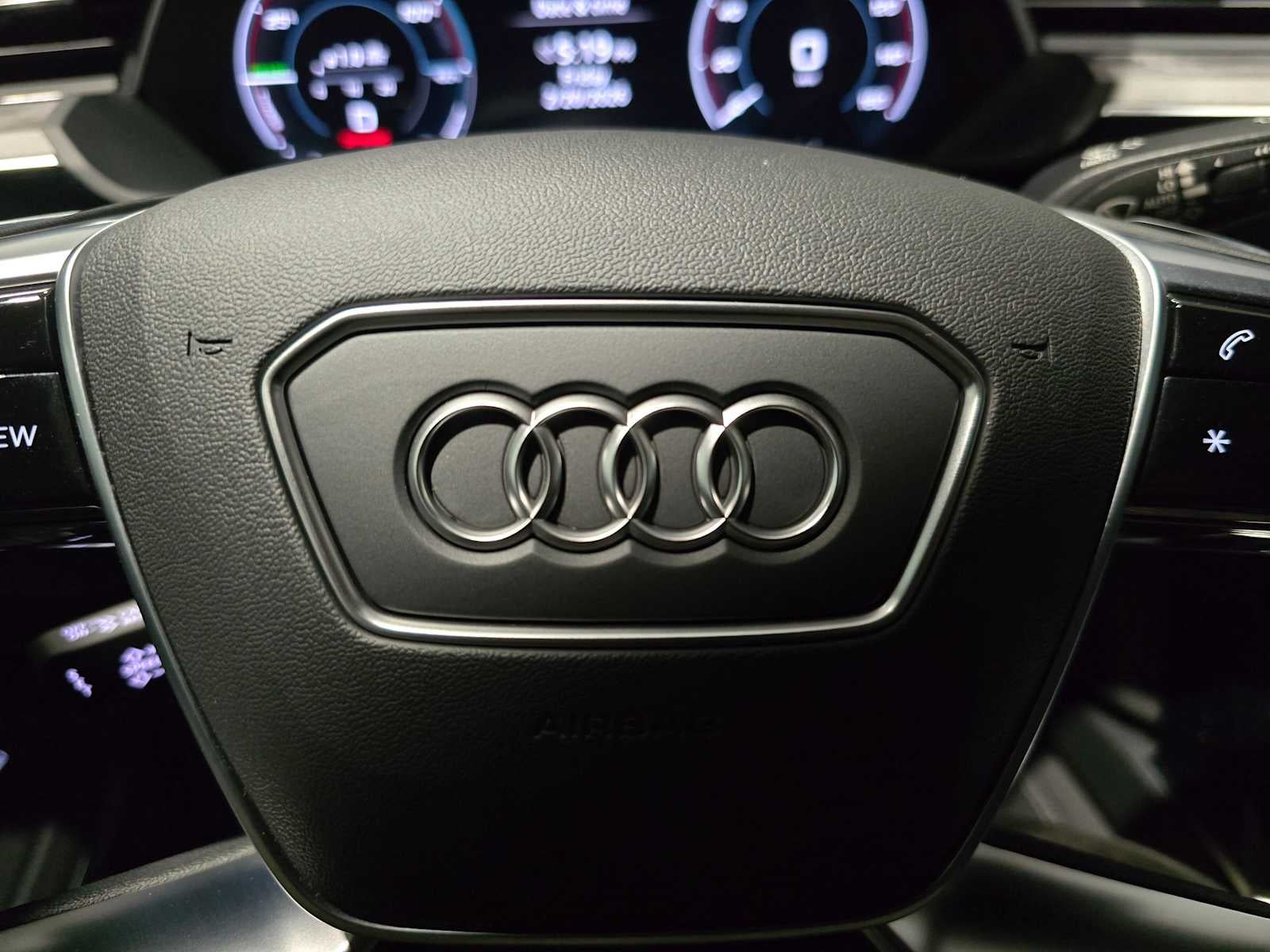 2023 Audi e-tron Premium Plus