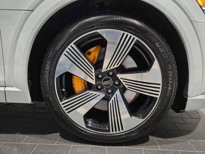 2023 Audi e-tron Premium Plus