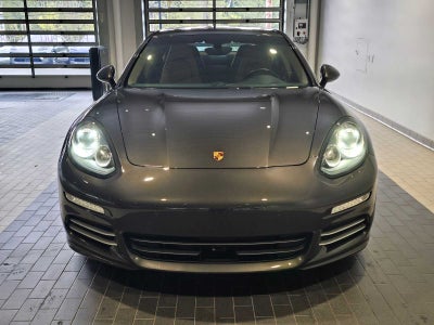 2016 Porsche Panamera Panamera 4 Edition