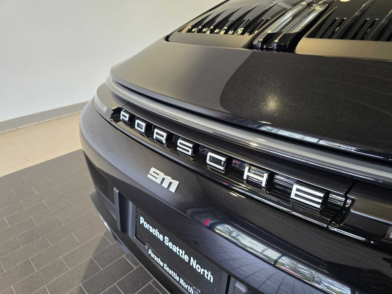 2025 Porsche 911 Carrera