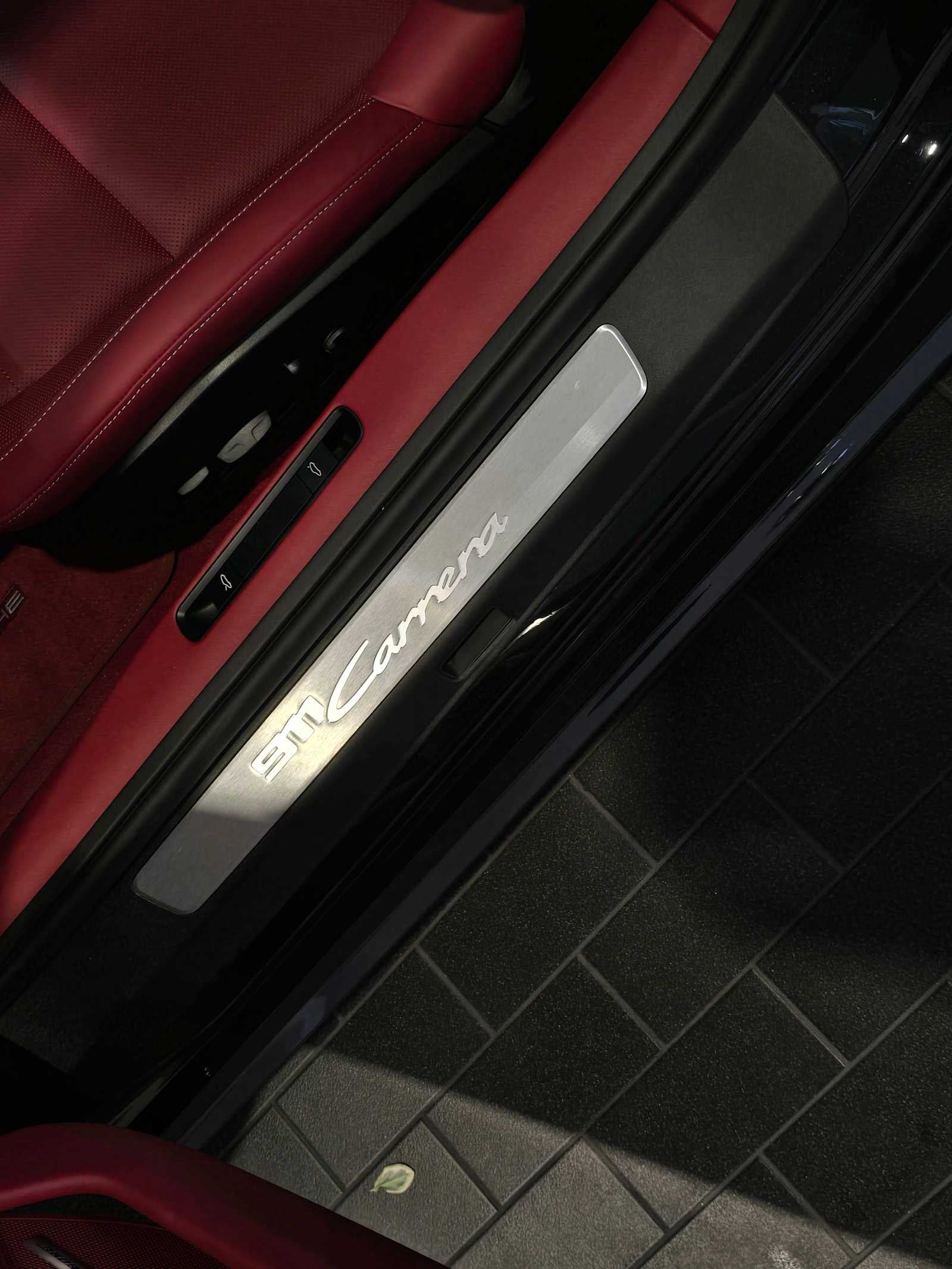 2025 Porsche 911 Carrera