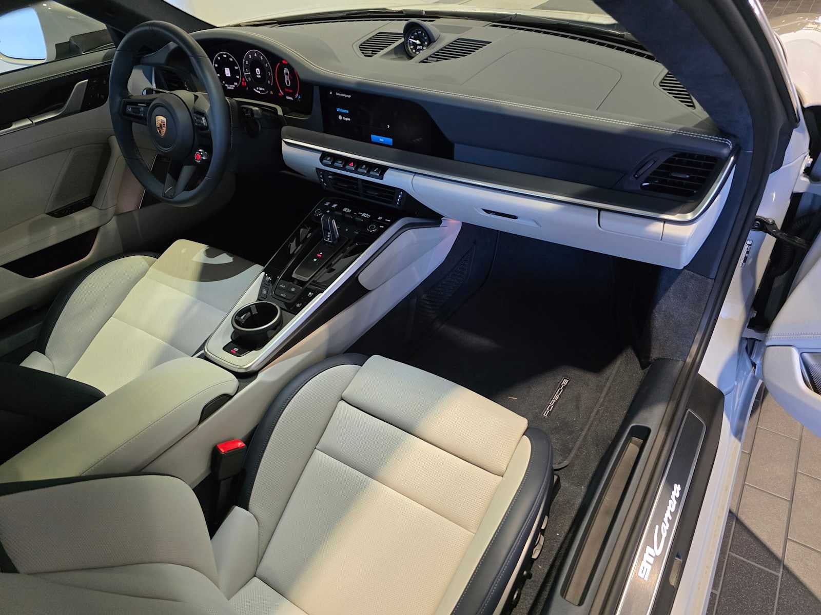 2025 Porsche 911 Carrera