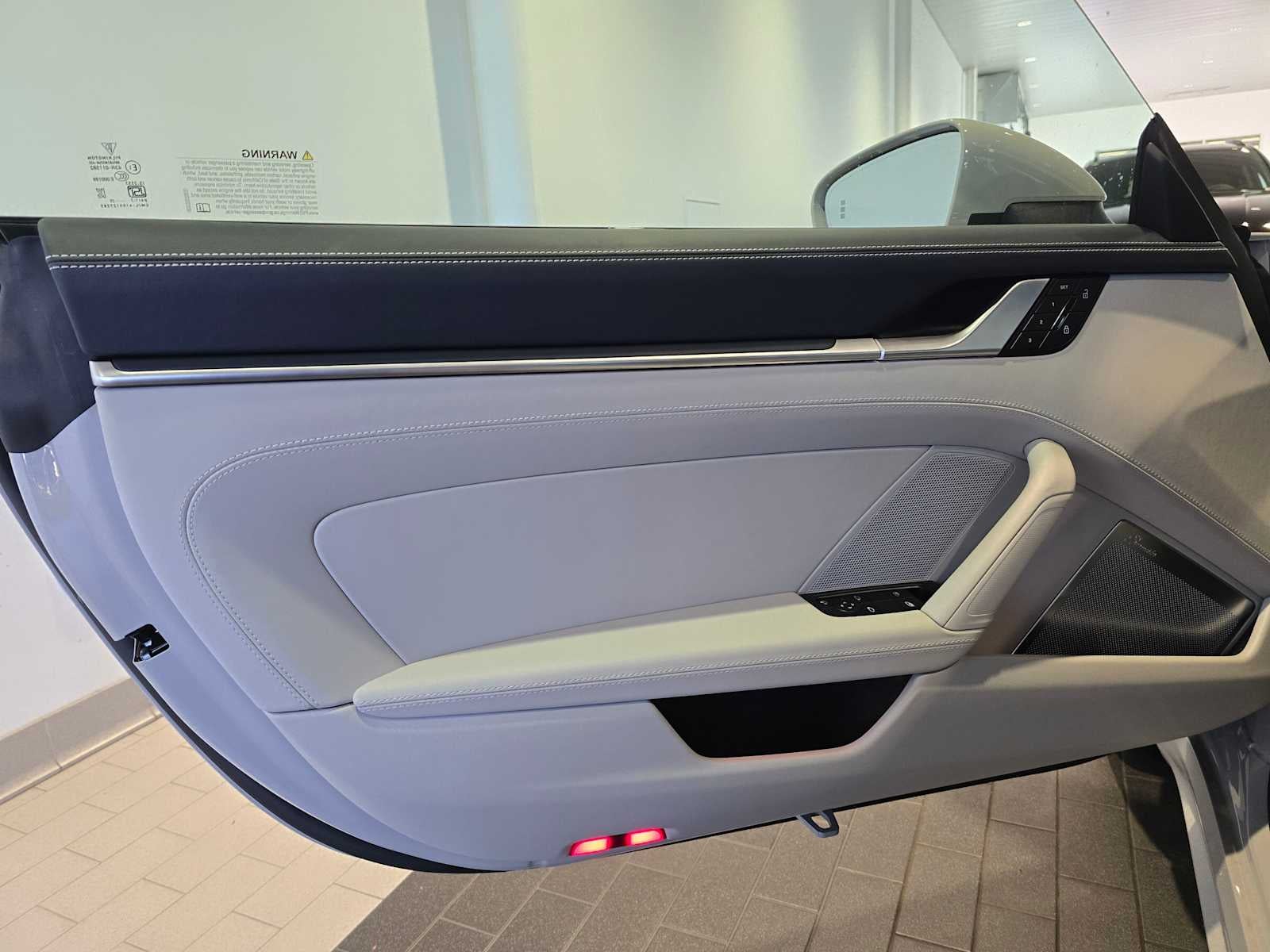 2025 Porsche 911 Carrera