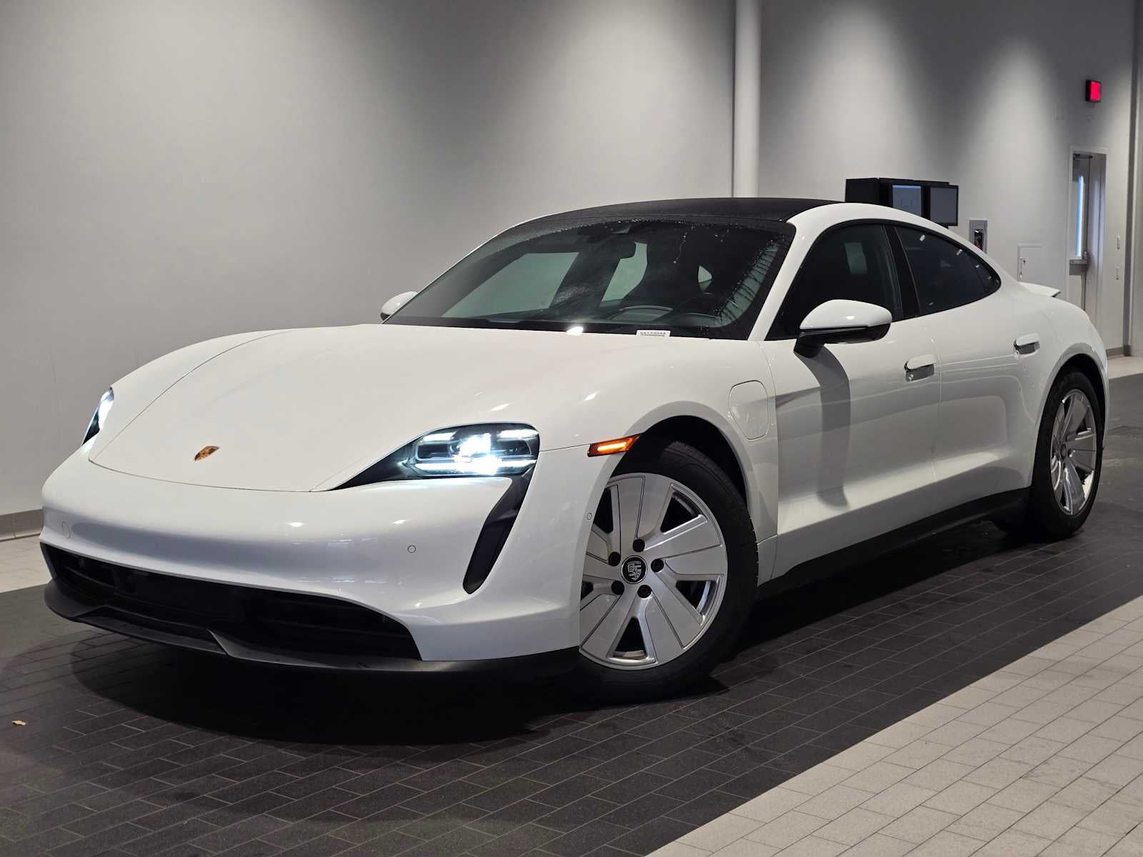 2022 Porsche Taycan Base