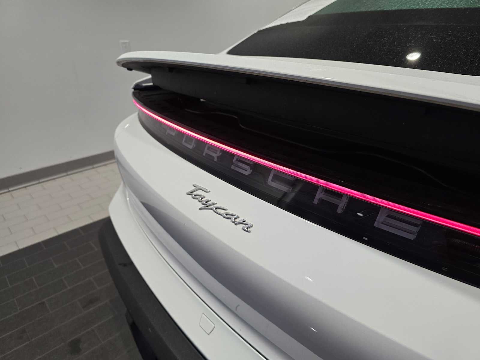 2022 Porsche Taycan Base