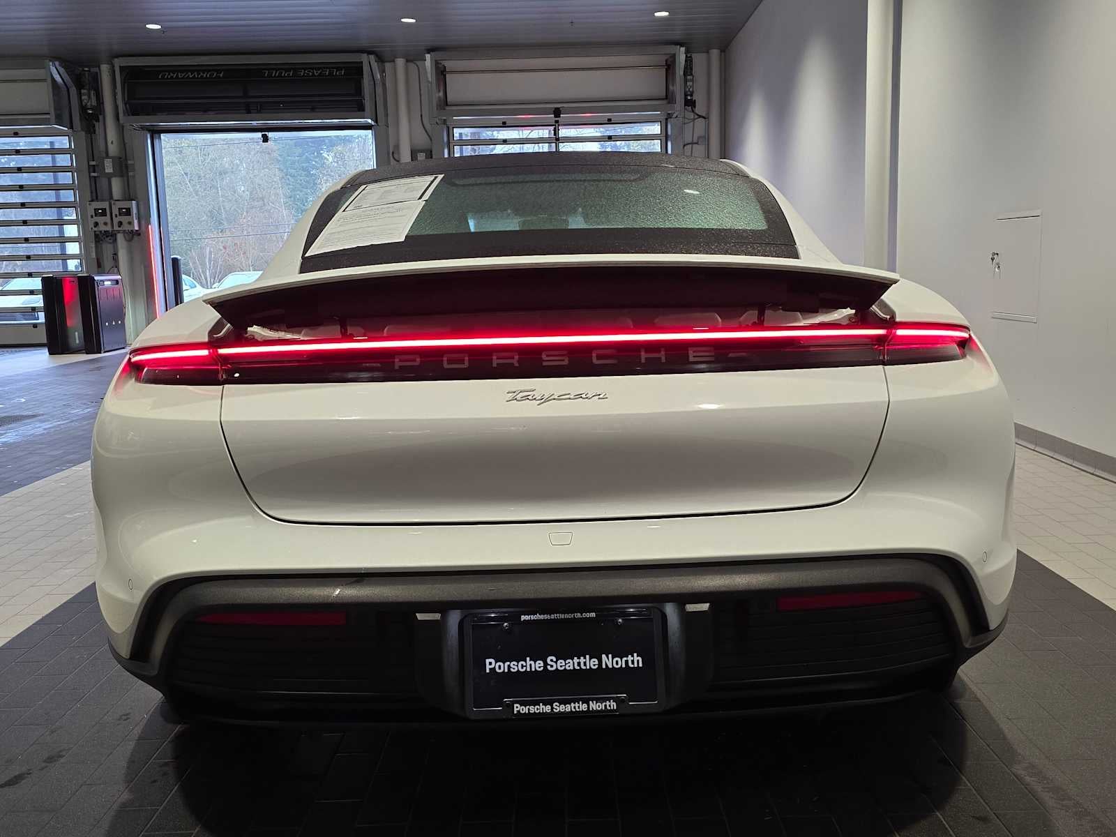 2022 Porsche Taycan Base