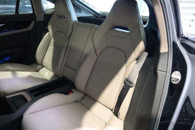 2025 Porsche Panamera Panamera 4