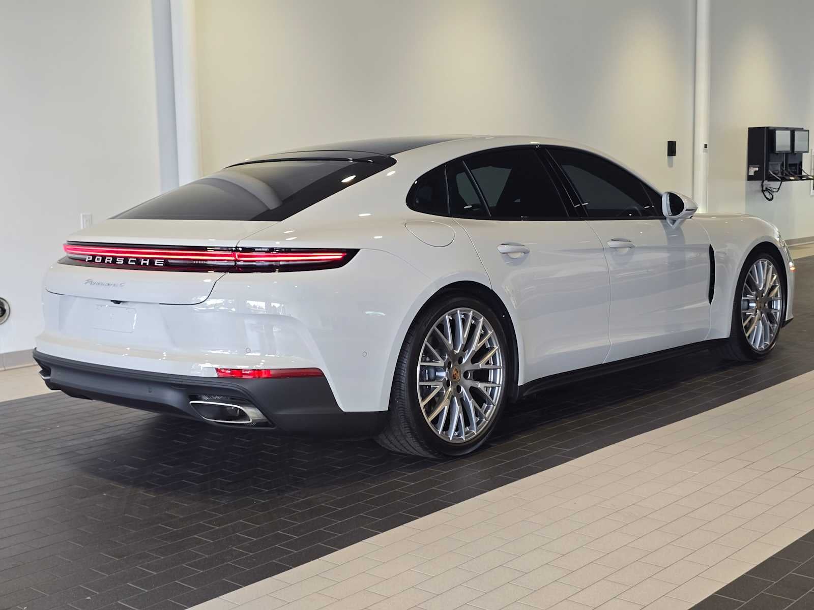 2025 Porsche Panamera Panamera 4